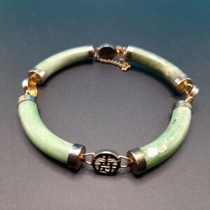 Vintage Green Jade Link Bracelet Gold Tone Push Clasp Safety Chain